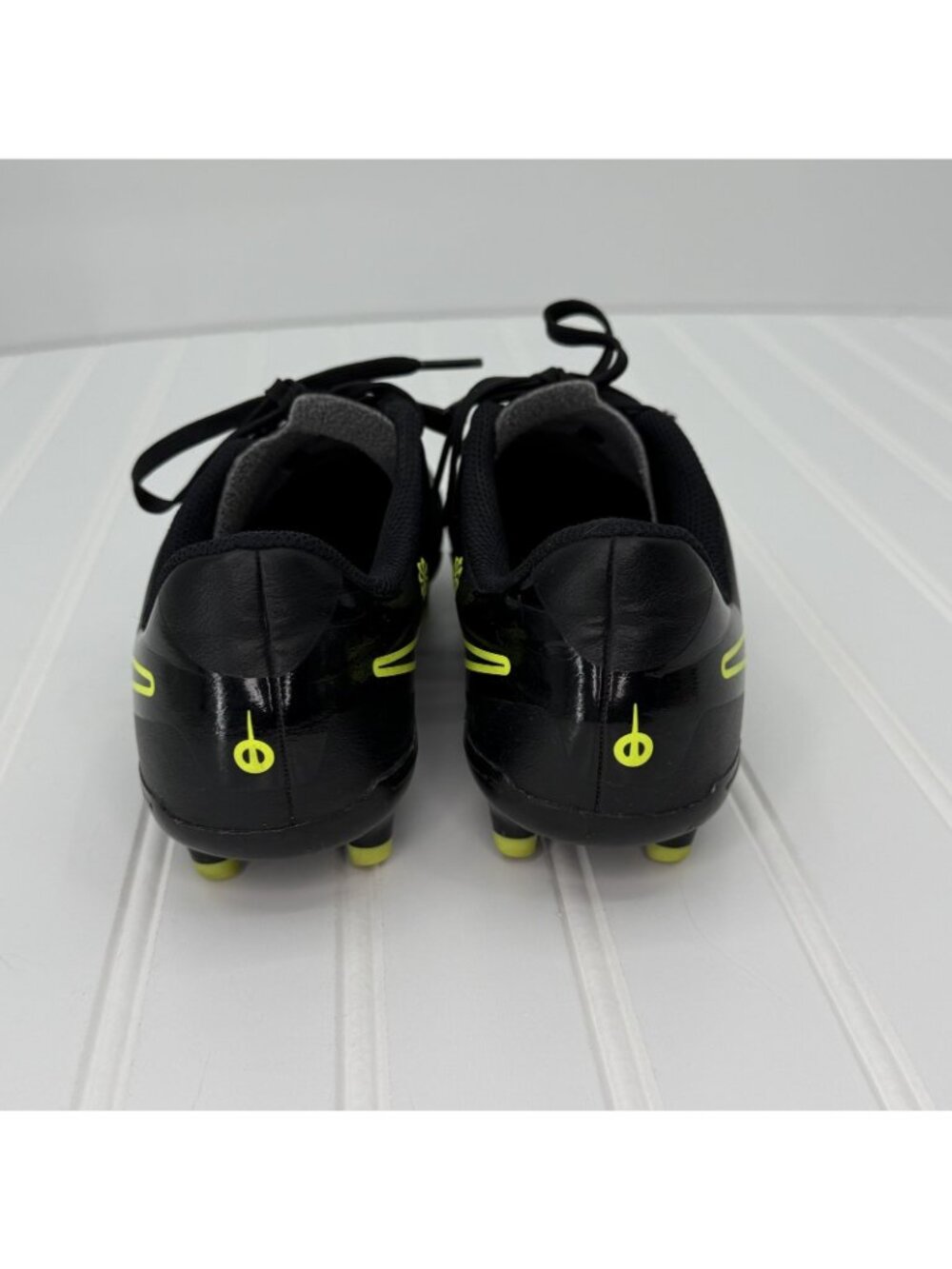 Nike Boys Tiempo Legend 10 Club DV4352-001 Black Soccer Cleats Shoes Size 3Y - Picture 4 of 6